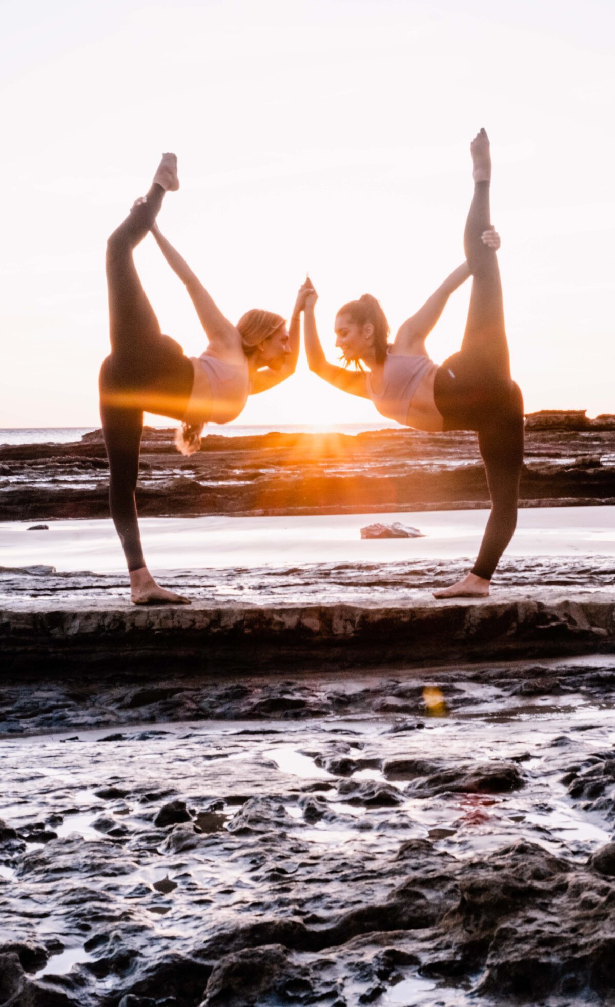 Yoga on the Beach: 4 Tips for a Rewarding Session